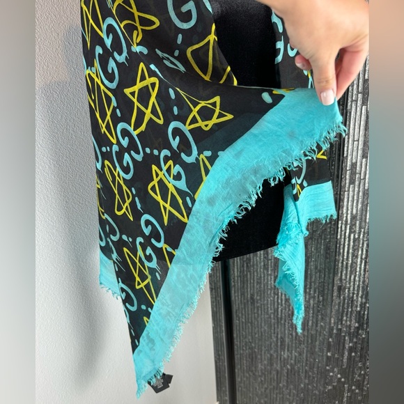 SOLD💀GUCCI Ghost Print Modal Silk Black Shawl Scarf - Picture 4 of 11